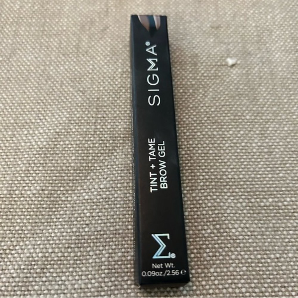 Sigma Beauty TINT + TAME BROW GEL- Light - NIB - Picture 3 of 7